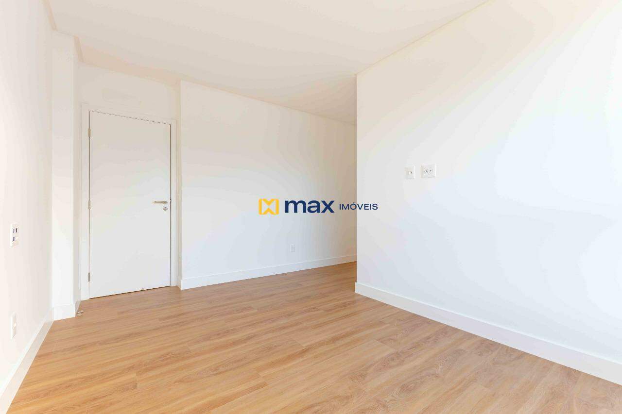 Apartamento à venda no Praia Brava: Suíte 2