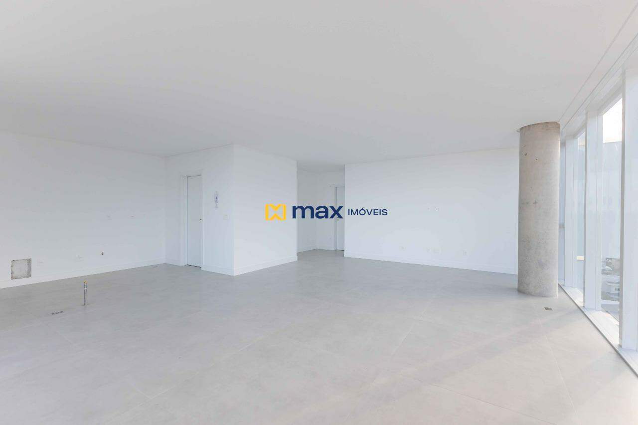 Apartamento à venda no Praia Brava: Living integrado