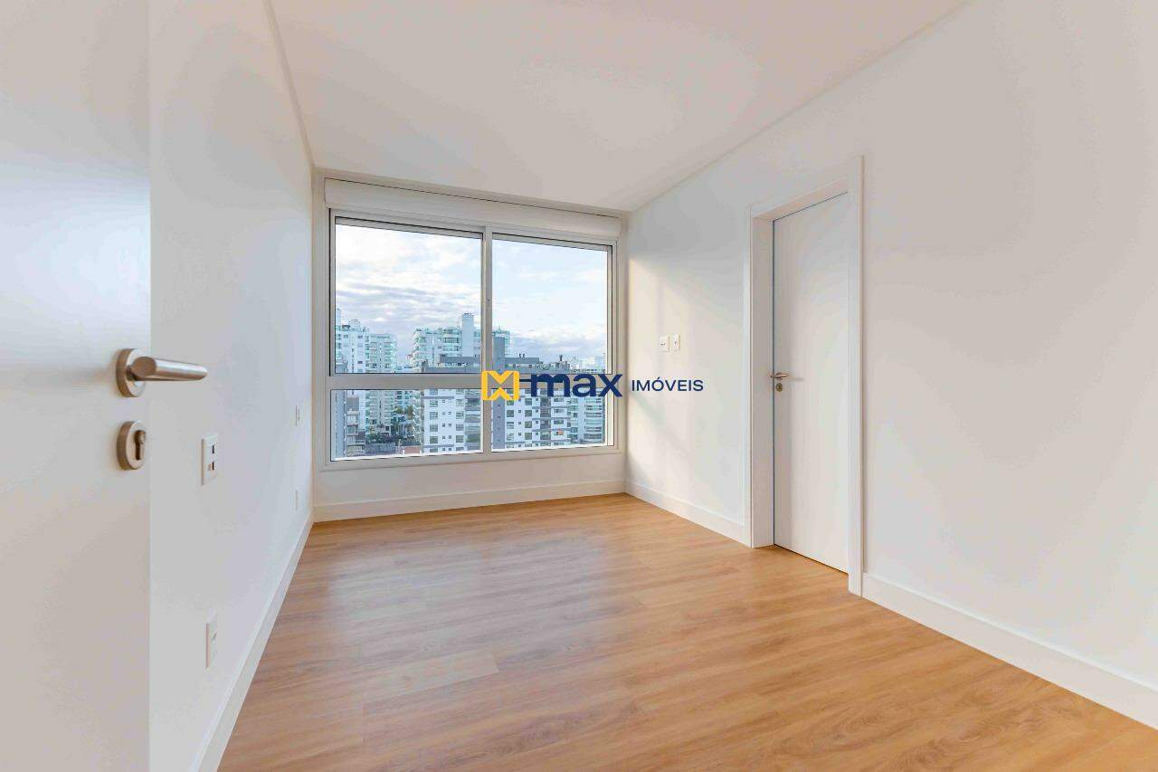 Apartamento à venda no Praia Brava: Suíte 1
