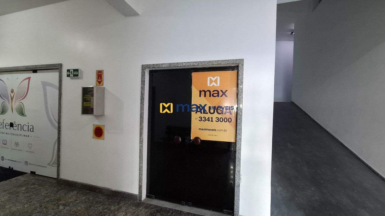 Sala para aluguel no Centro: Hall Sala