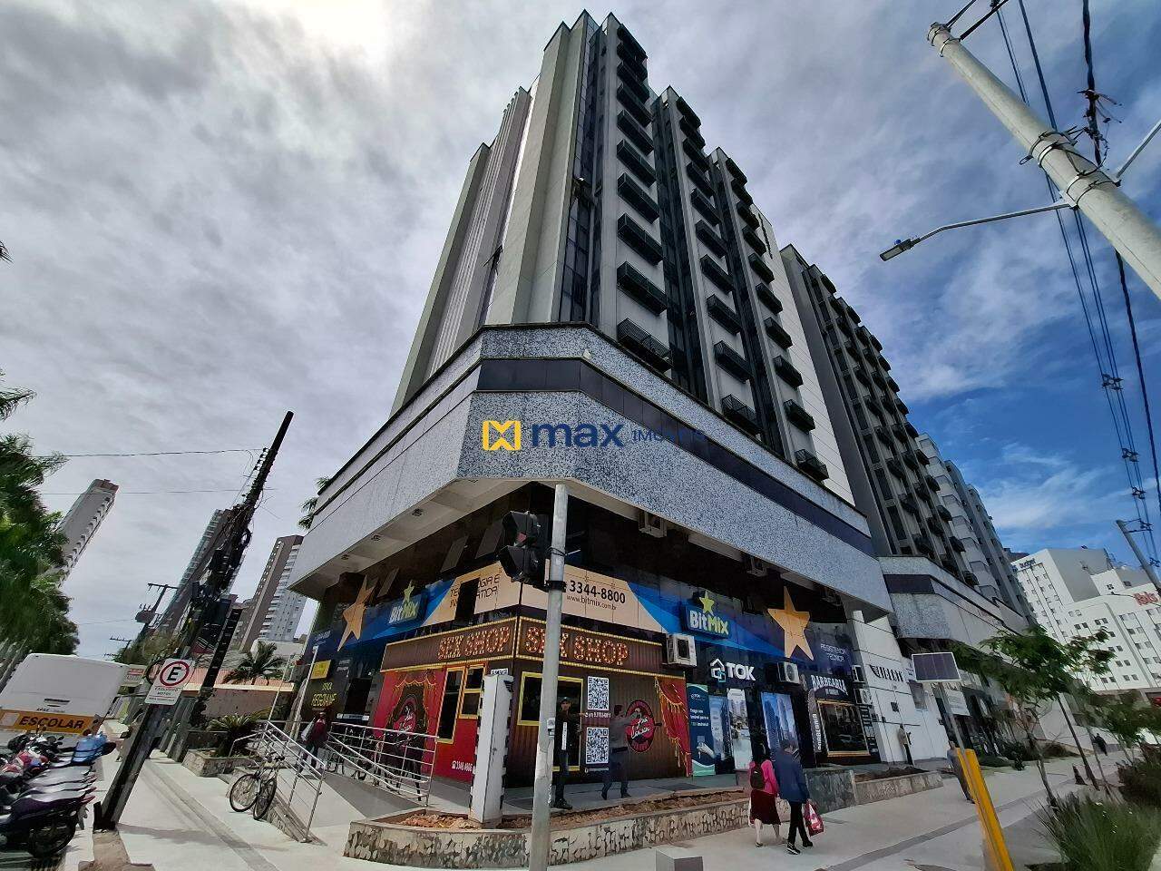 Sala para aluguel no Centro: Fachada