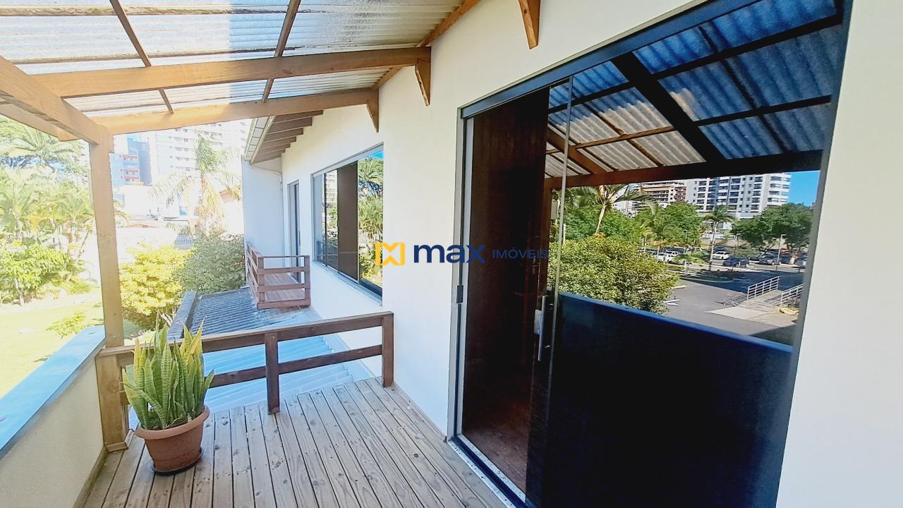 Casa à venda no Centro: Sacada suíte