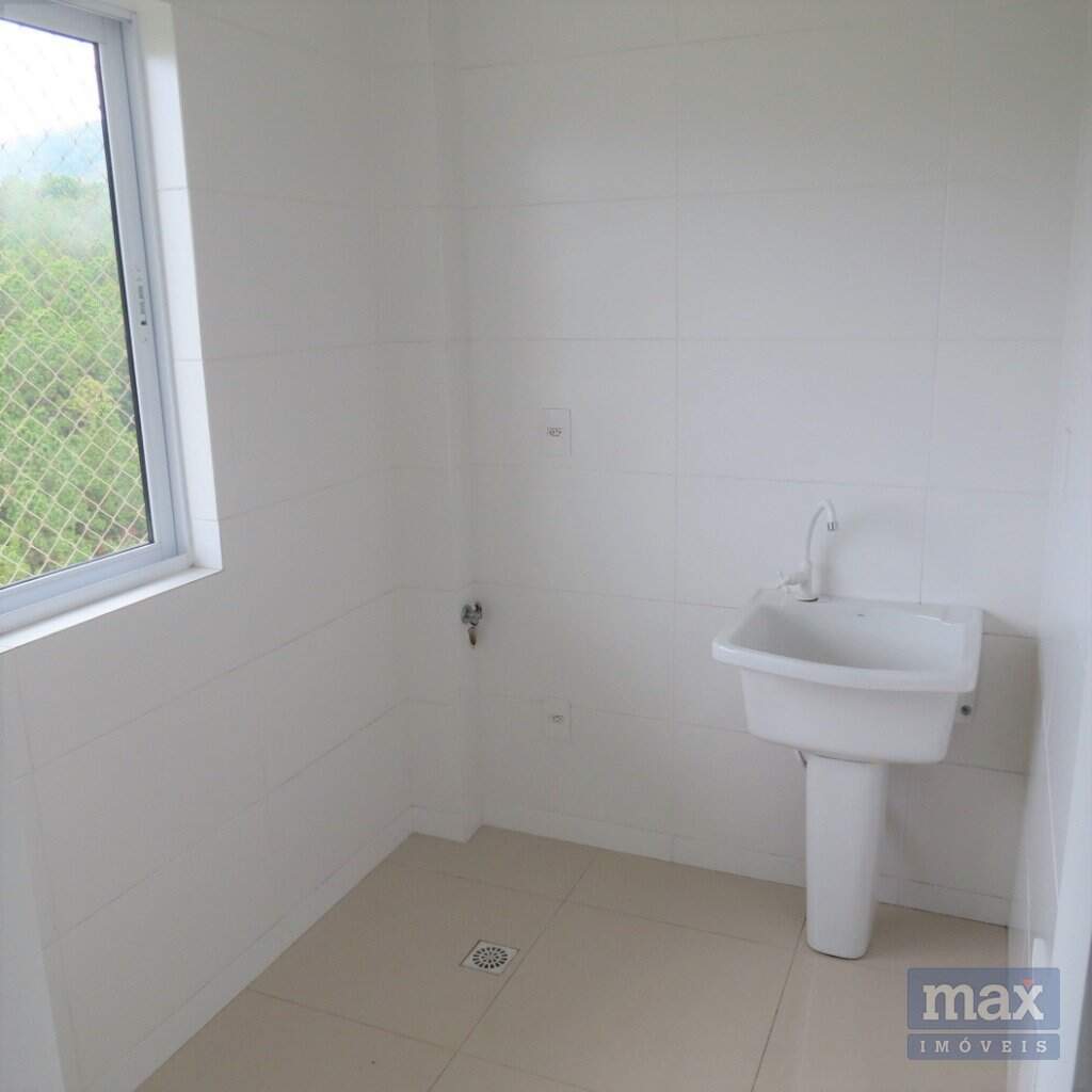Apartamento à venda no Fazenda: Área de Serviço