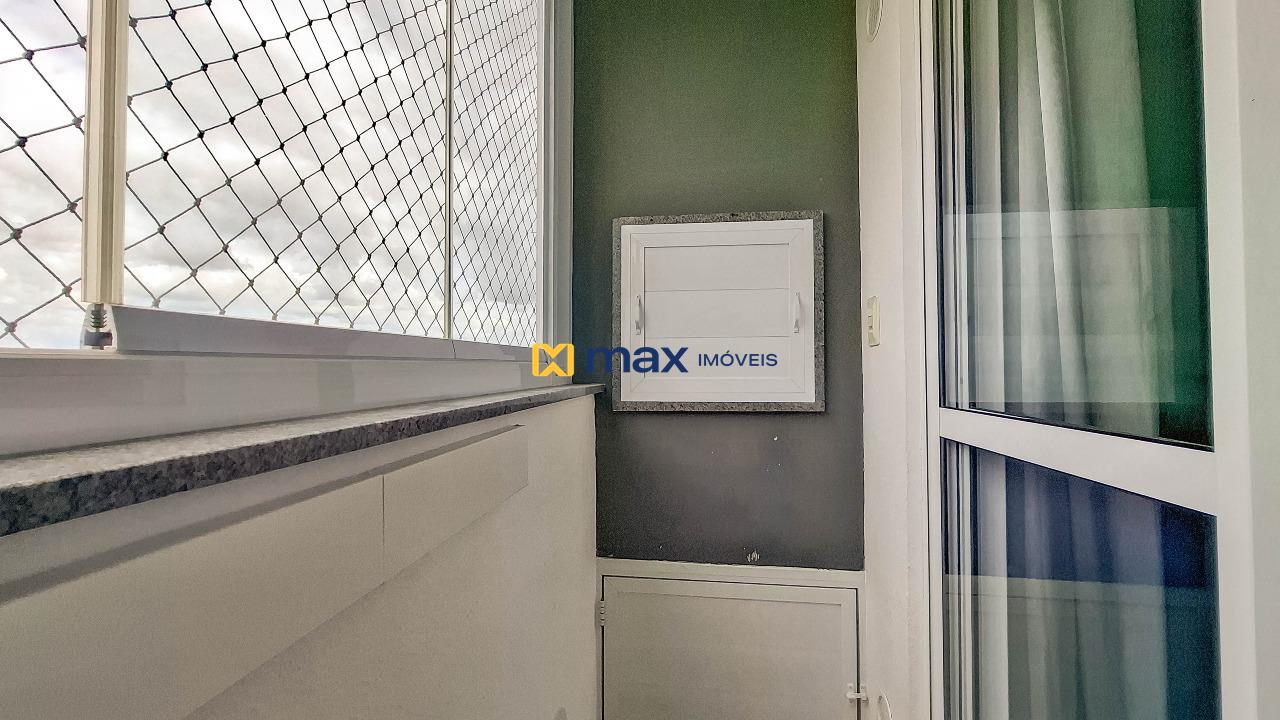 Apartamento à venda no Cordeiros: Sacada com churrasqueira