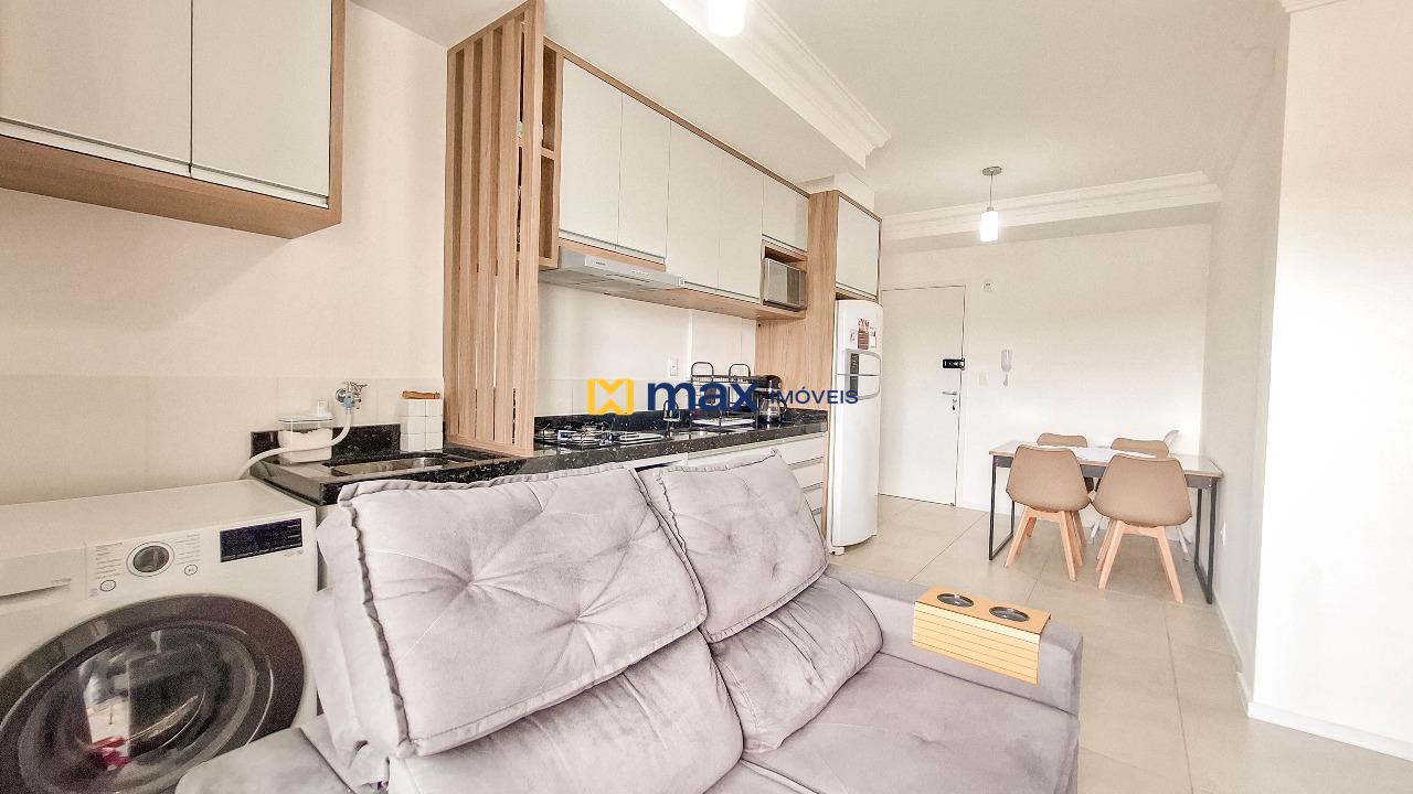 Apartamento à venda no Cordeiros: Living integrado