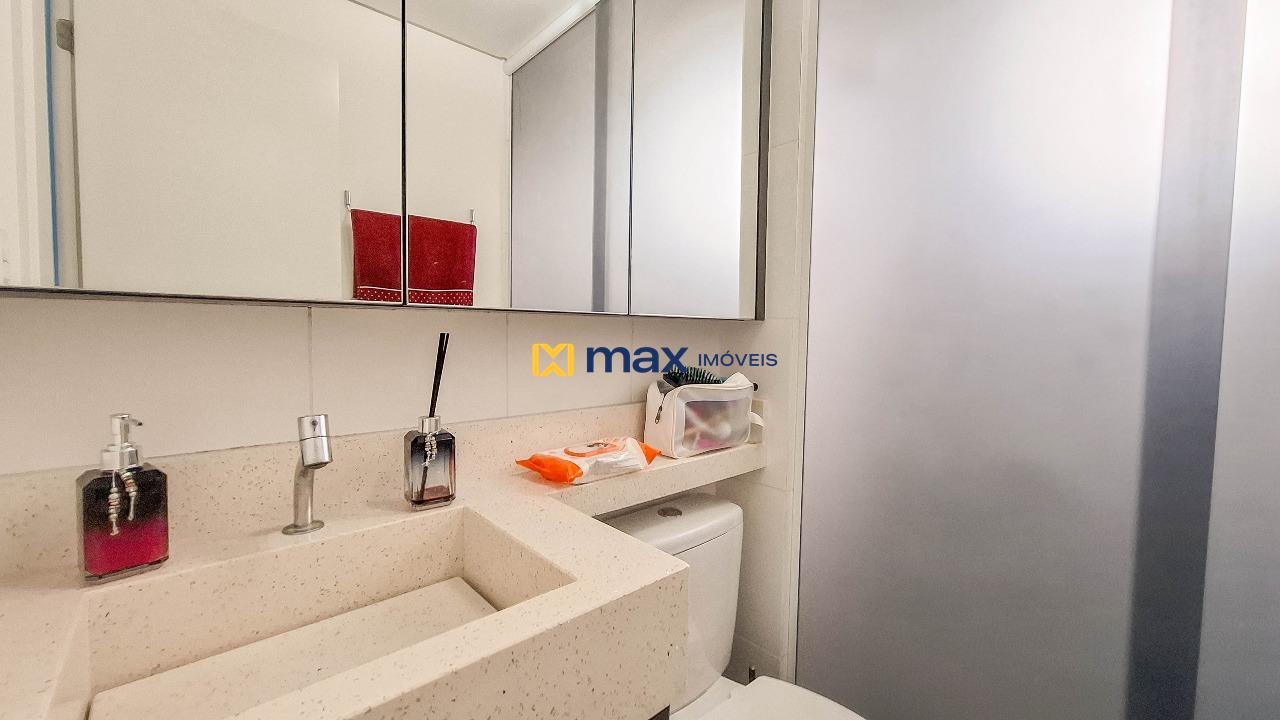 Apartamento à venda no Cordeiros: Banheiro social