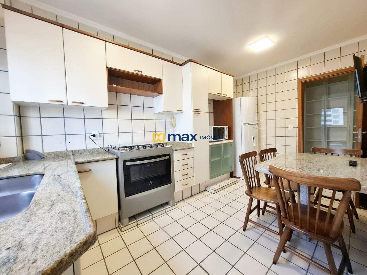 Apartamento para aluguel no Centro: 