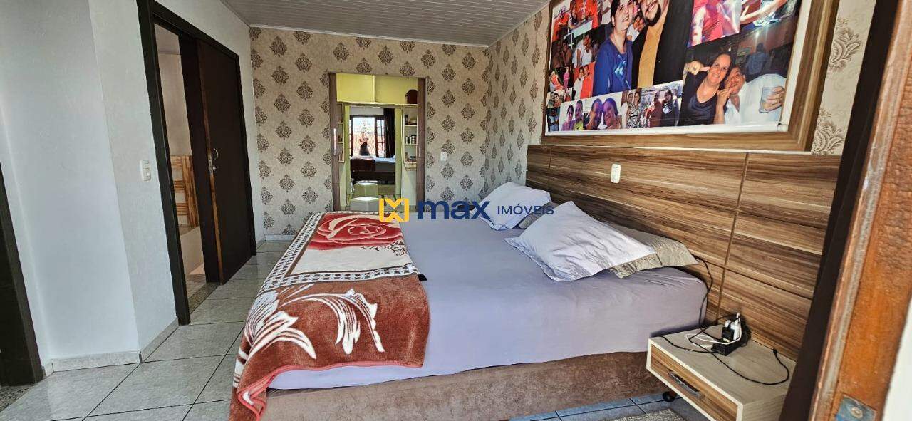 Casa à venda no São Domingos: suíte com closet ( no mezanino)