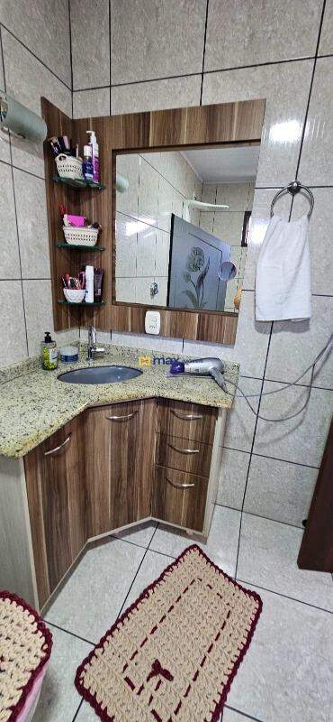 Casa à venda no São Domingos: wc da suíte