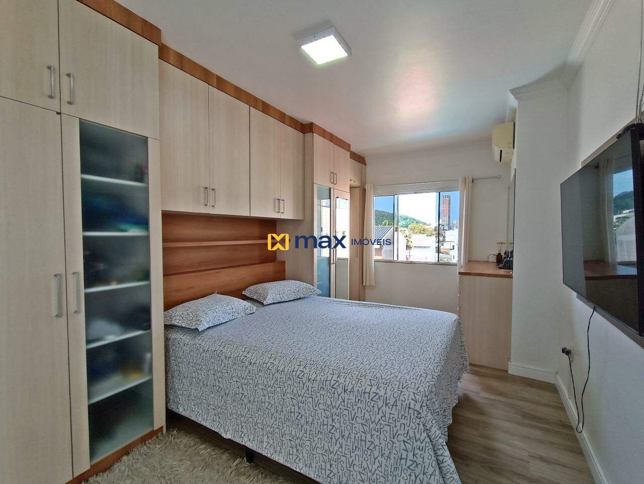 Casa à venda no Ariribá: suíte 01