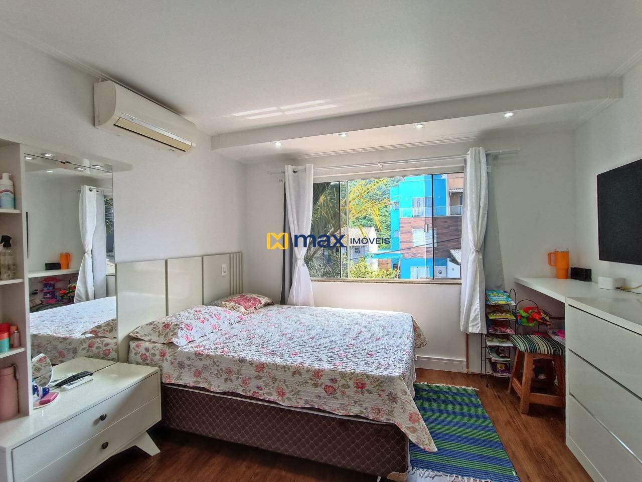 Casa à venda no Ariribá: suíte 02
