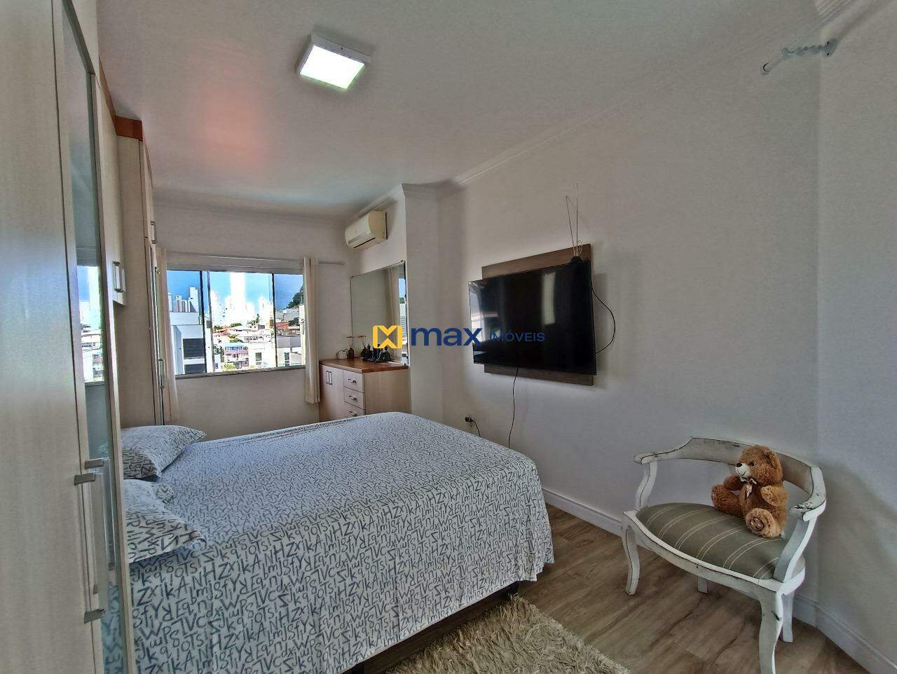 Casa à venda no Ariribá: suíte 01