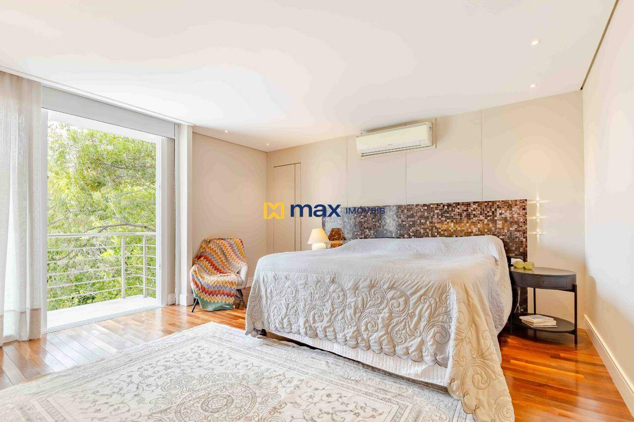 Casa à venda no Praia Brava: Suíte master