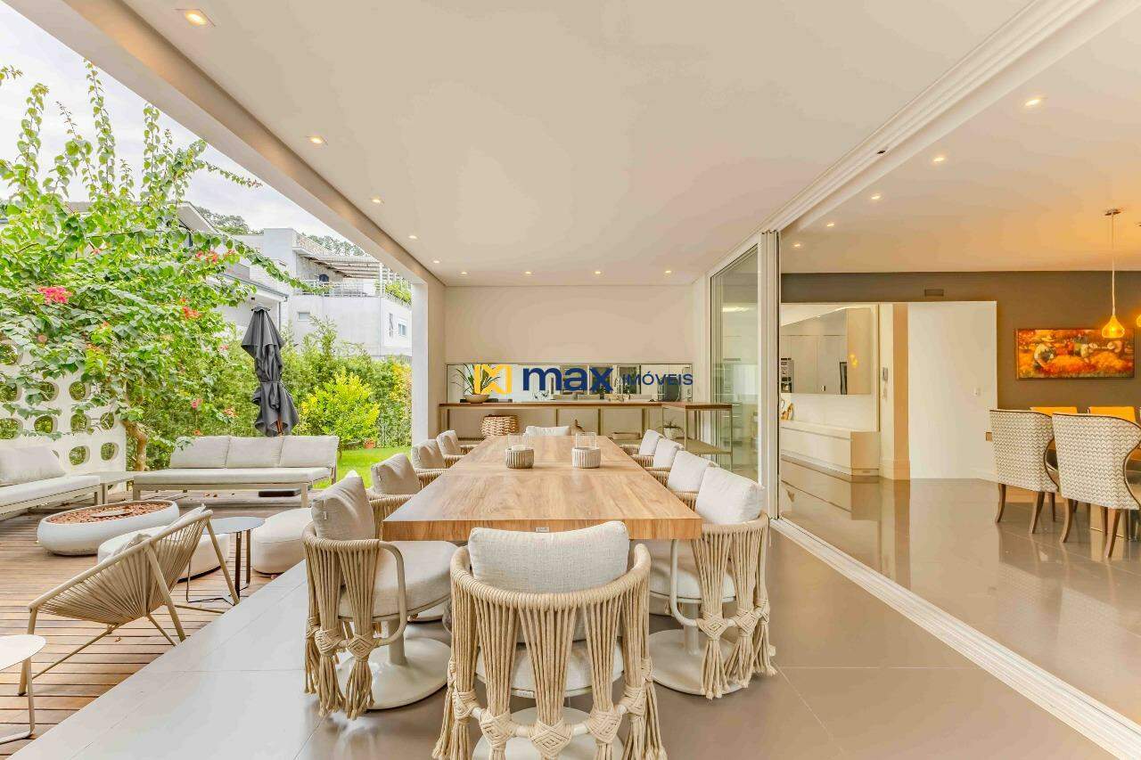 Casa à venda no Praia Brava: Living externo