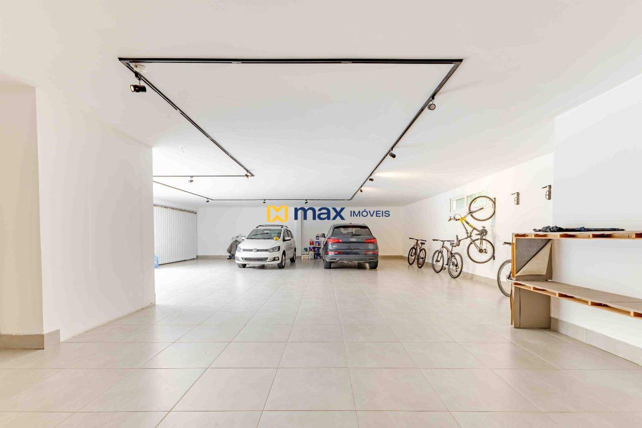 Casa à venda no Praia Brava: Garagem