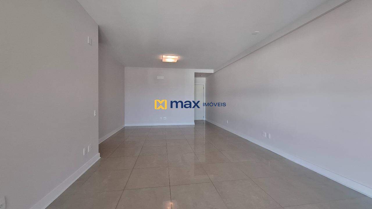 Apartamento à venda no Centro: Living integrado