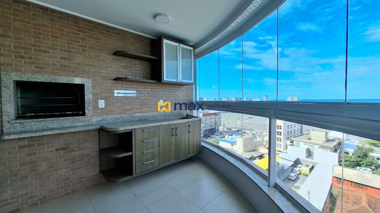 Apartamento à venda no Centro: Sacada com churrasqueira