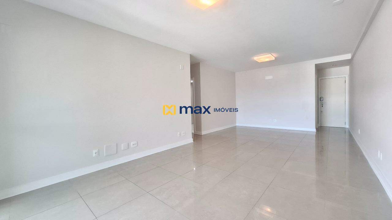 Apartamento à venda no Centro: Living integrado
