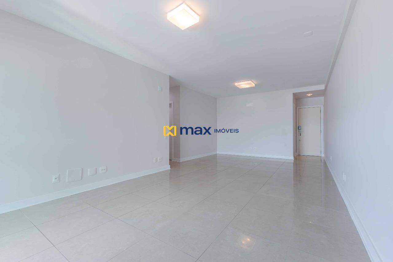 Apartamento à venda no Centro: Living integrado