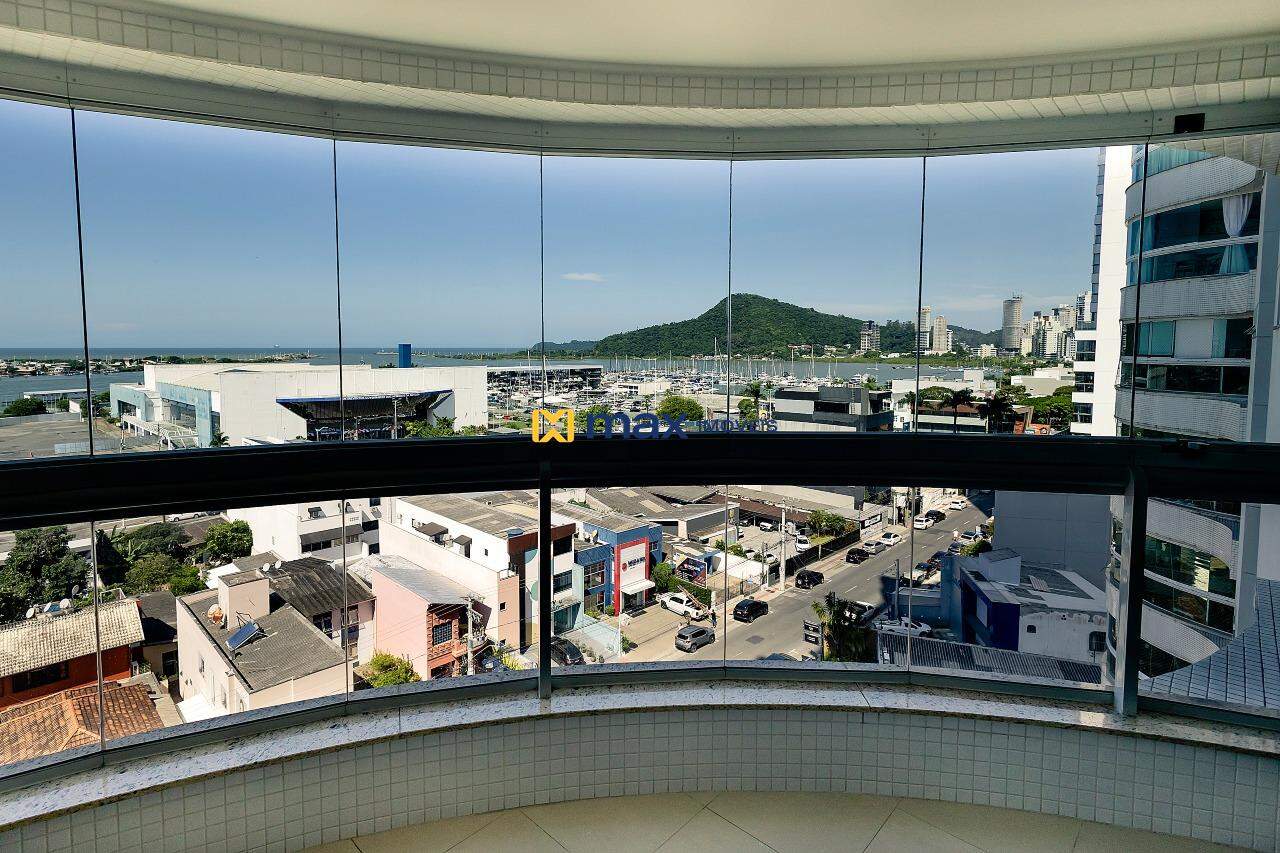 Apartamento à venda no Centro: Vista sacada