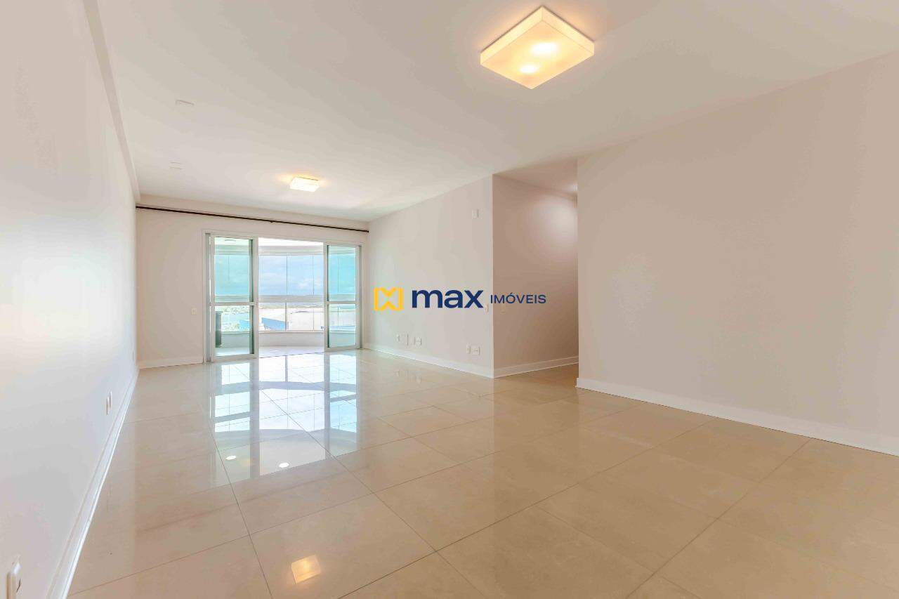 Apartamento à venda no Centro: Living integrado