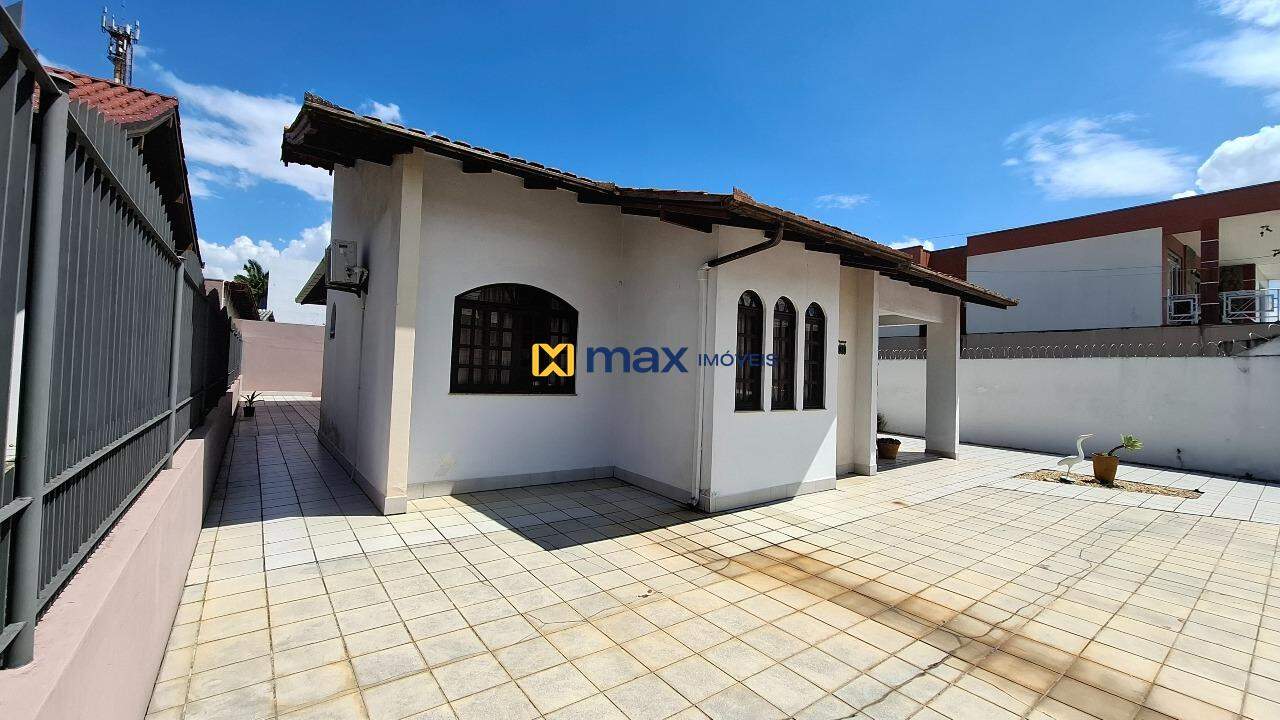Casa à venda no São João: Fachada