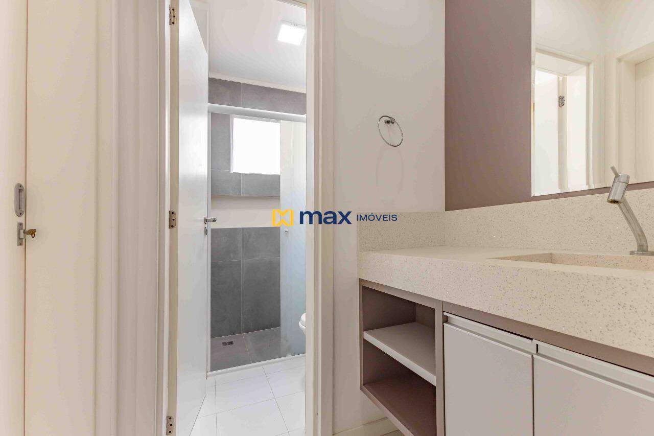 Apartamento à venda no Centro: Banheiro Demi Suíte