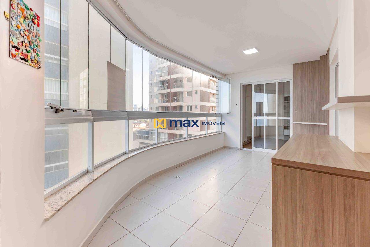 Apartamento à venda no Centro: Sacada