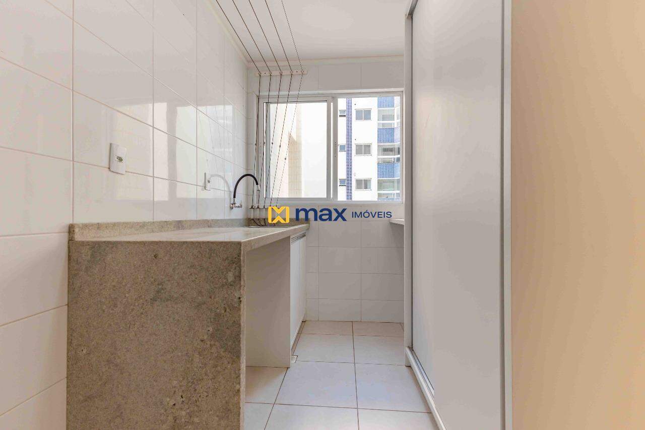 Apartamento à venda no Centro: Lavanderia