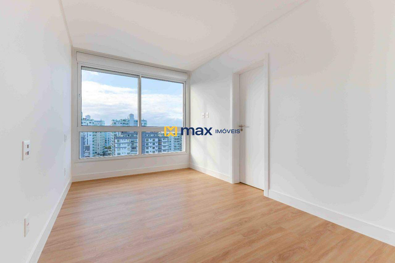 Apartamento à venda no Praia Brava: Suíte 3