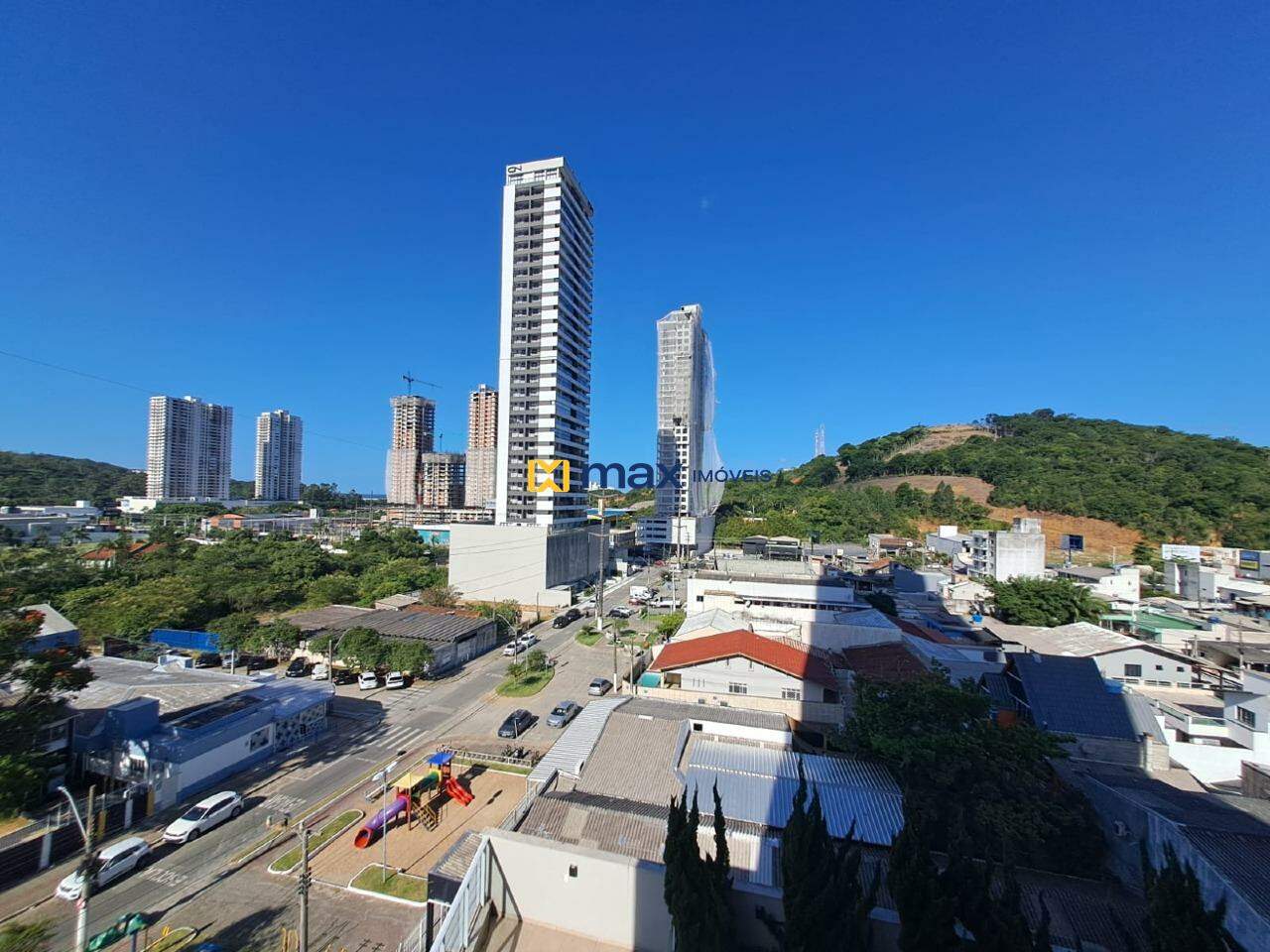 Apartamento para aluguel no Praia Brava: Vista da Suíte