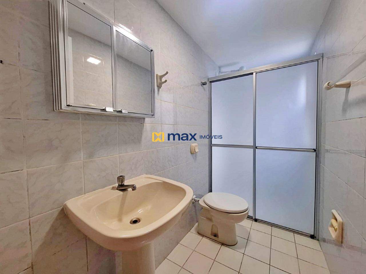 Apartamento para aluguel no Centro: Banheiro da Suíte