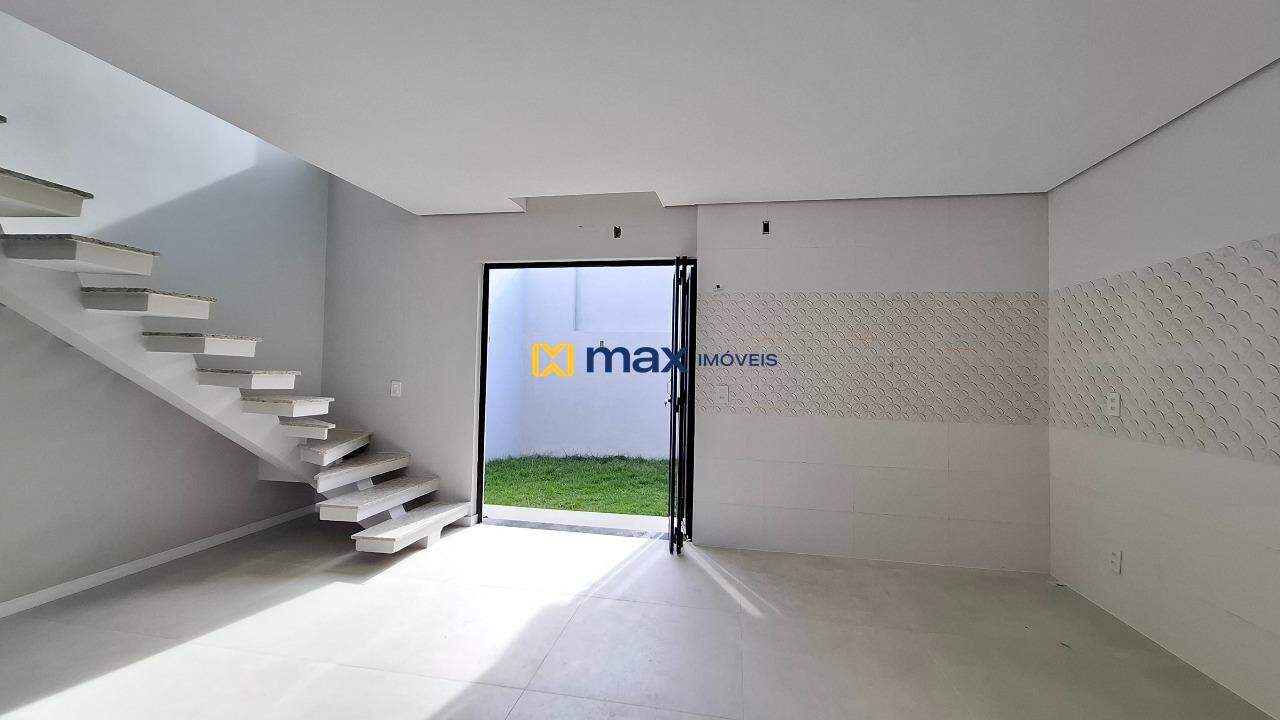 Casa à venda no São João: Living integrado 