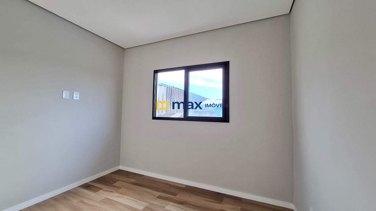 Casa à venda no São João: Demi-suíte