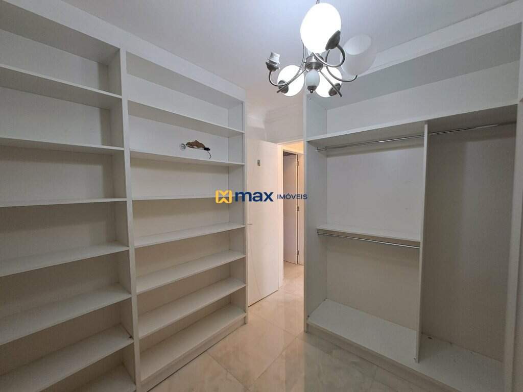 Apartamento à venda no Centro: Closet