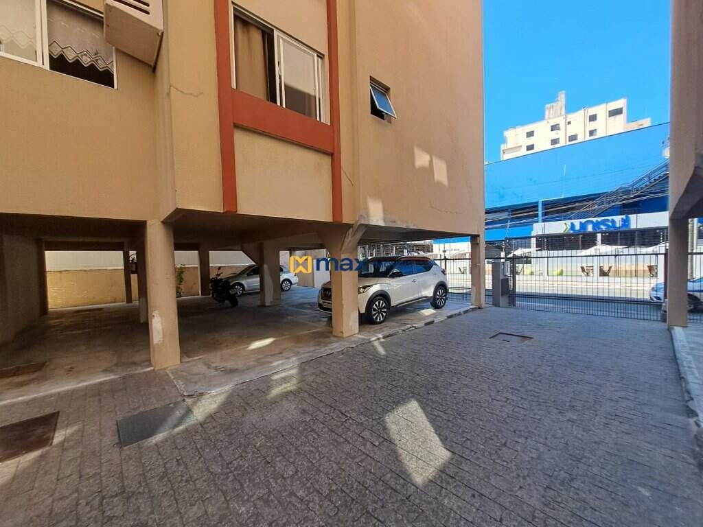 Apartamento à venda no Centro: Circulação no condomínio