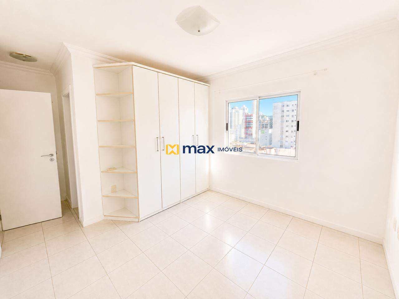 Apartamento para aluguel no Centro: 