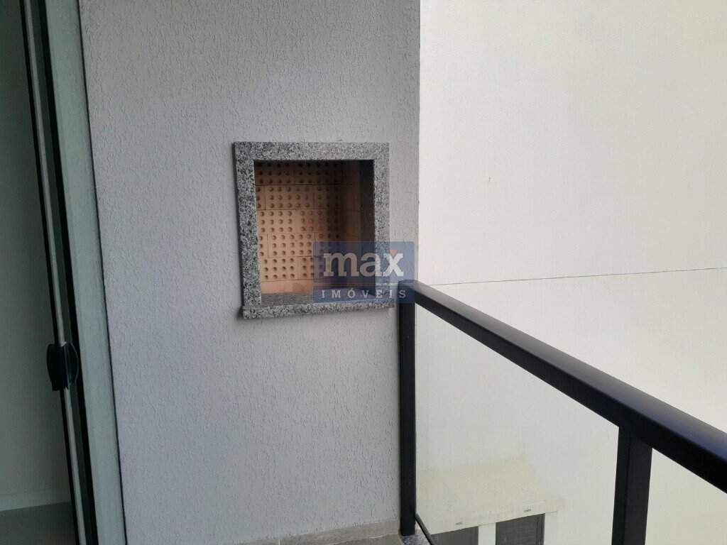 Apartamento à venda no Santa Regina: Sacada com churrasqueira