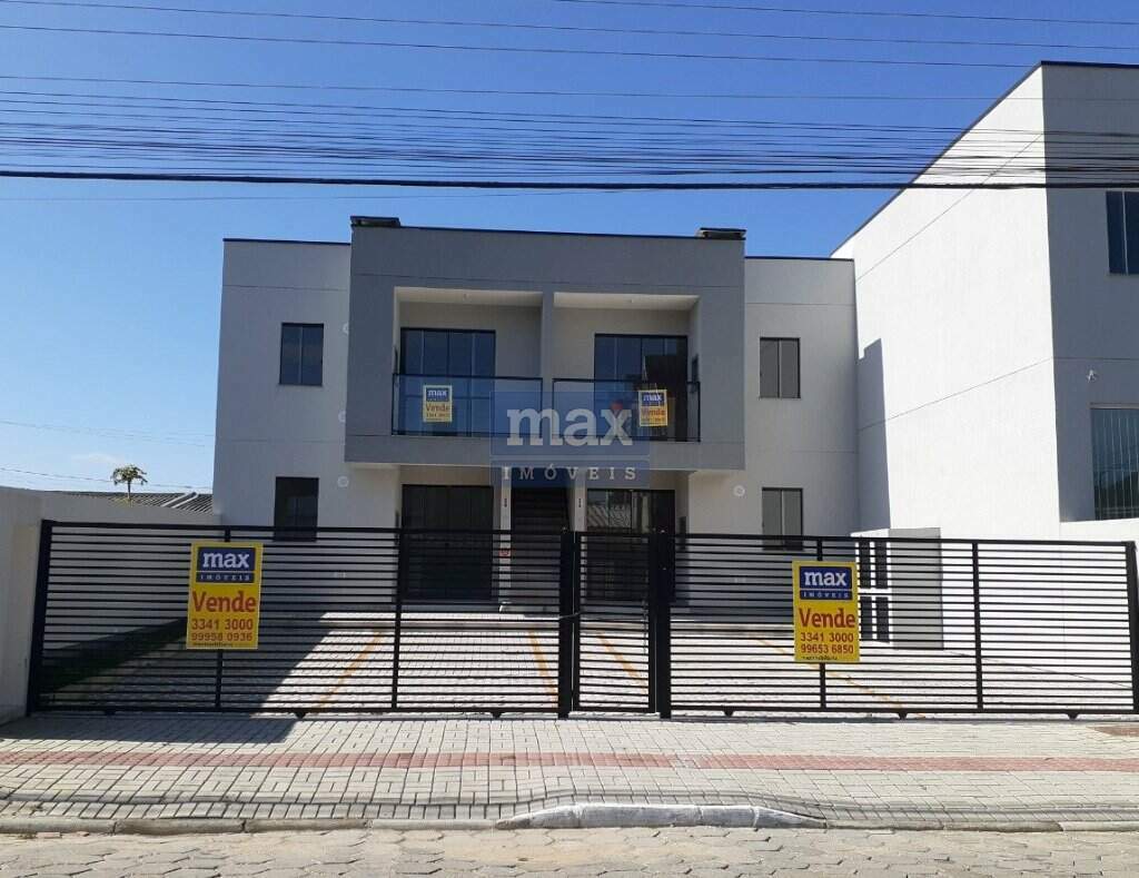 Apartamento à venda no Espinheiros: Fachada