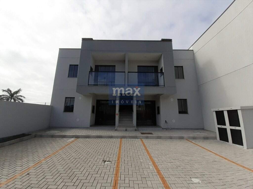 Apartamento à venda no Espinheiros: Fachada/Garagens