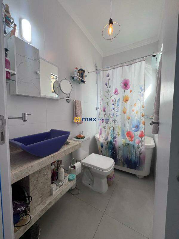 Casa à venda no Gravatá: Banheiro suíte 