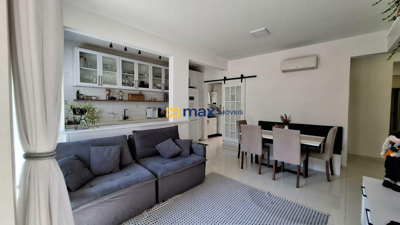 Apartamento à venda no Ressacada: Living integrado
