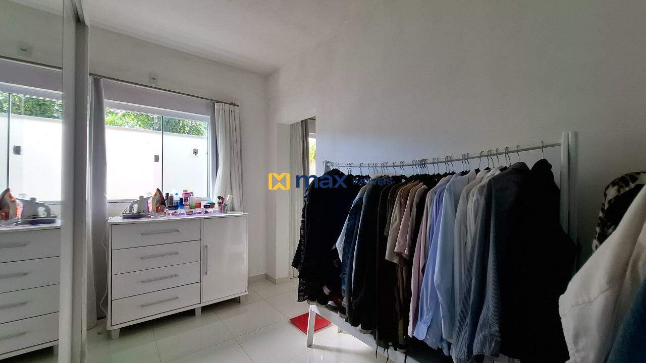 Apartamento à venda no Ressacada: Closet