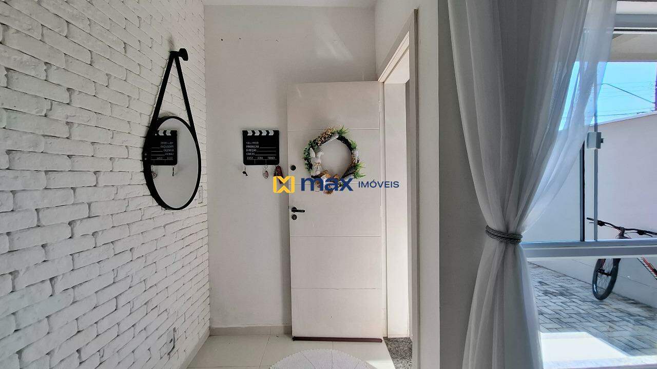 Apartamento à venda no Ressacada: Entrada