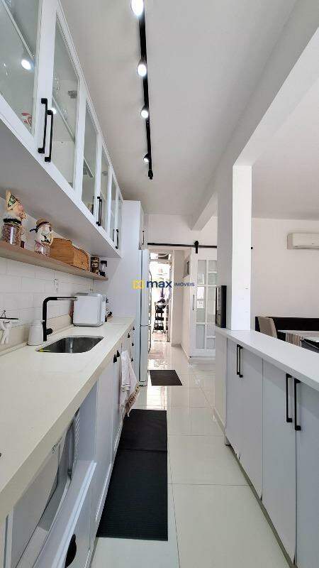 Apartamento à venda no Ressacada: Cozinha