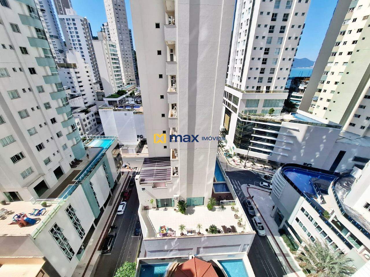 Apartamento à venda no Pioneiros: Vista da Sacada Para Avenida Brasil