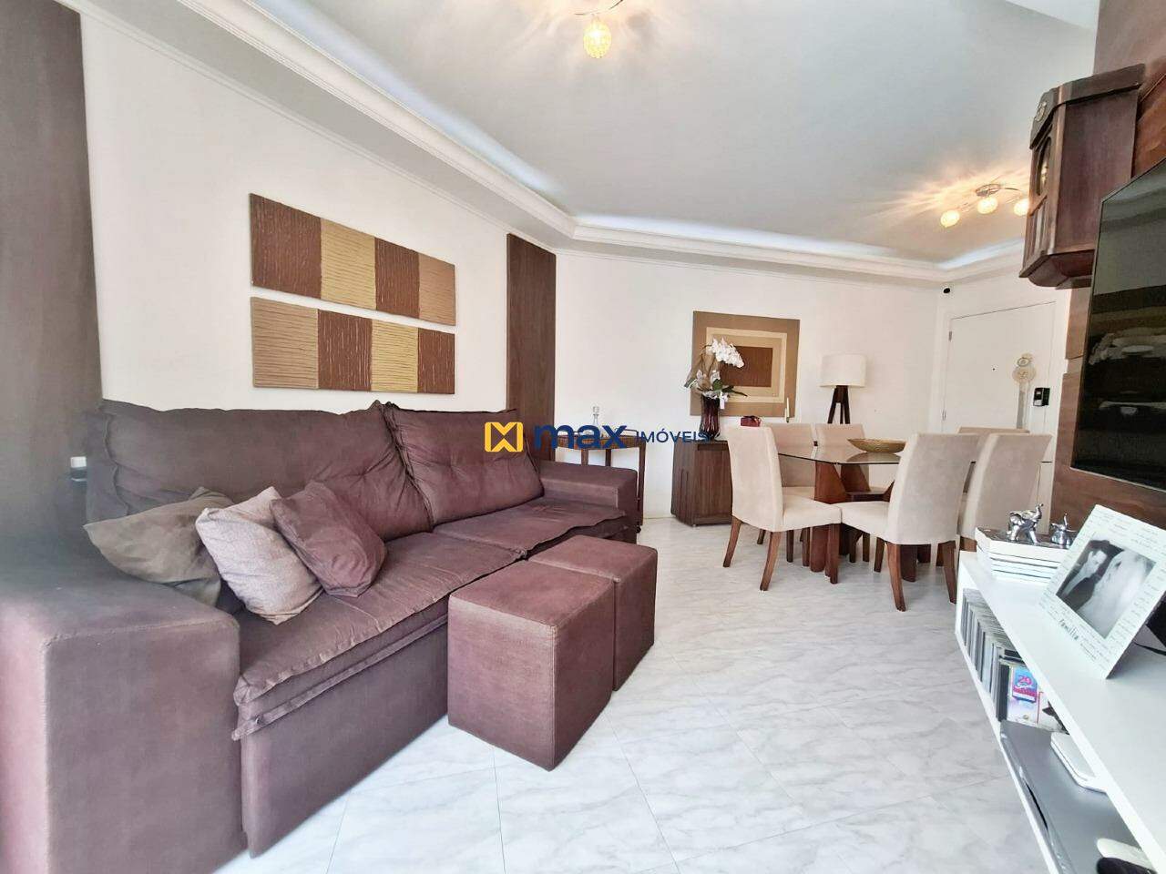 Apartamento à venda no Pioneiros: Sala de Estar