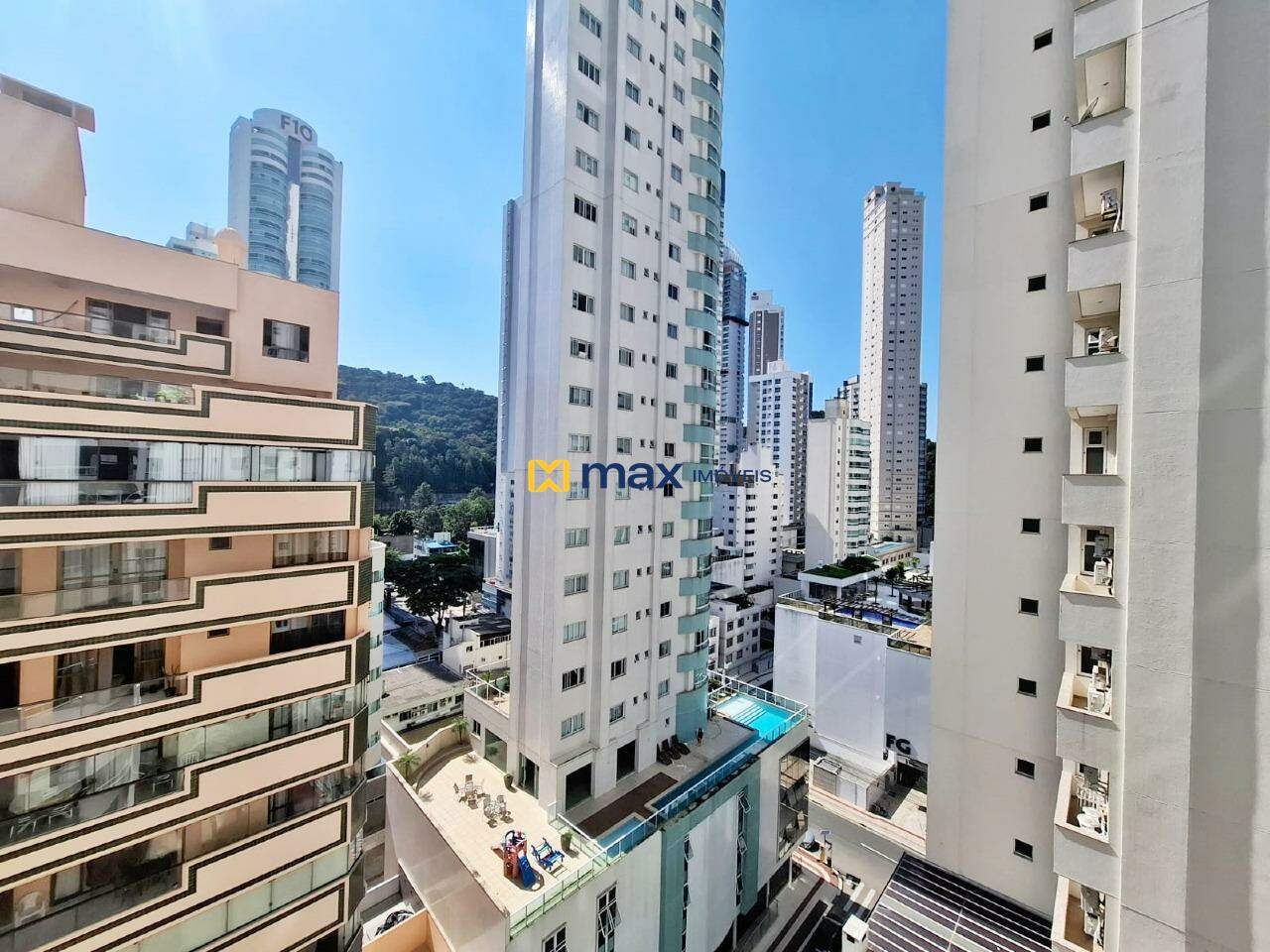 Apartamento à venda no Pioneiros: Vista do Morro da Rainha