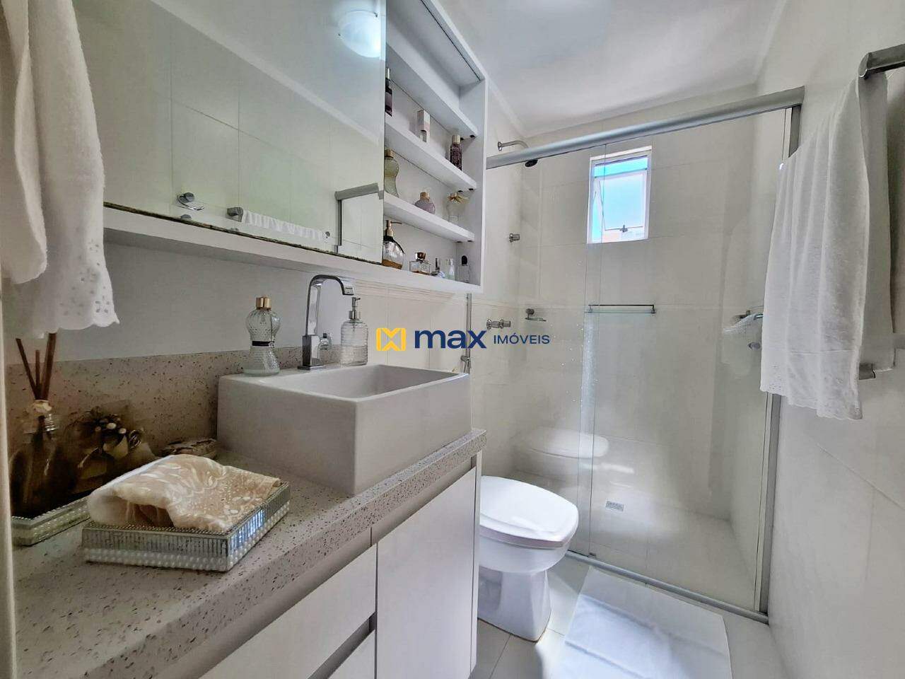 Apartamento à venda no Pioneiros: Banheiro Social