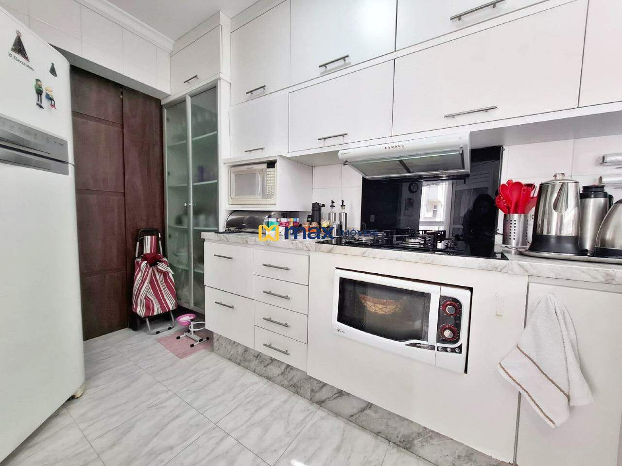 Apartamento à venda no Pioneiros: Entrada da Sala Para a Cozinha